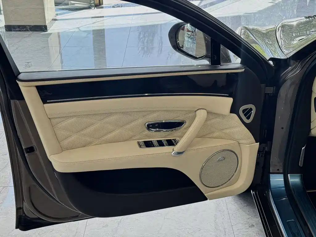 Bentley Flying Spur 2013 6.0T W12 Mulliner