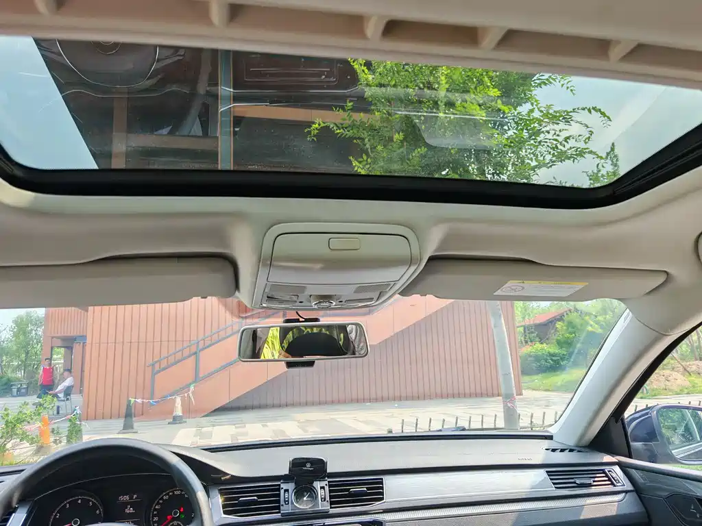 Volkswagen Passat 2015 1.8TSI AT