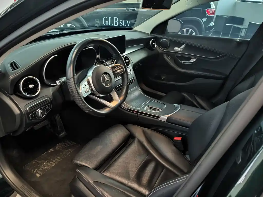 Mercedes-Benz C-Class — миниатюра 8