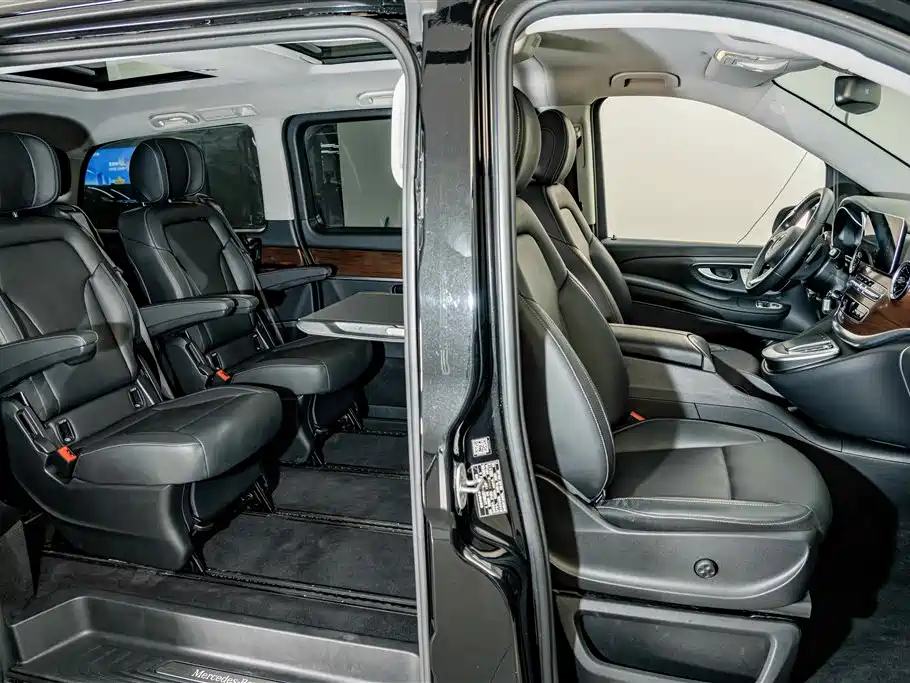 Mercedes-Benz V-Class — миниатюра 22