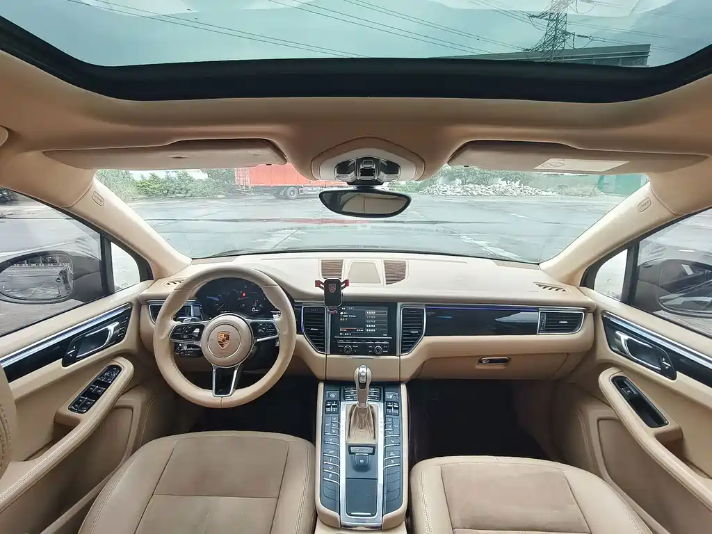 Porsche Macan — миниатюра 12
