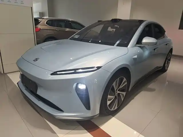 NIO ET5
