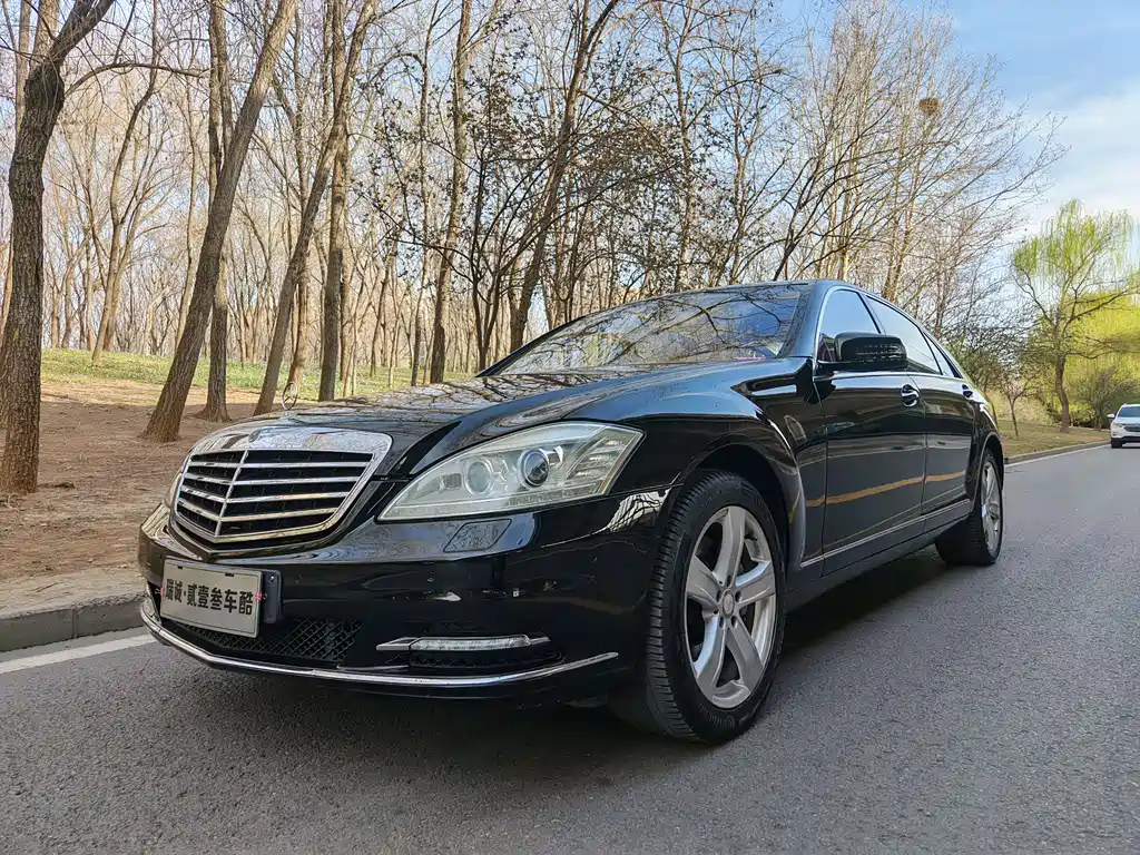 Mercedes-Benz S-Class 2009