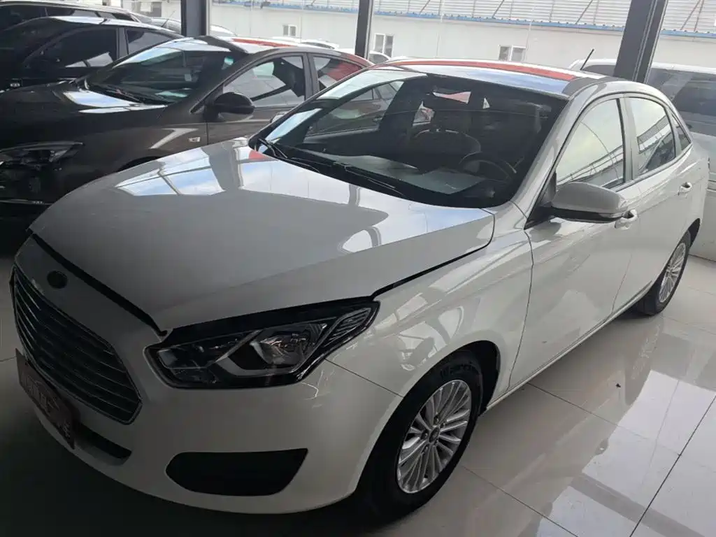 Купить Ford Escort