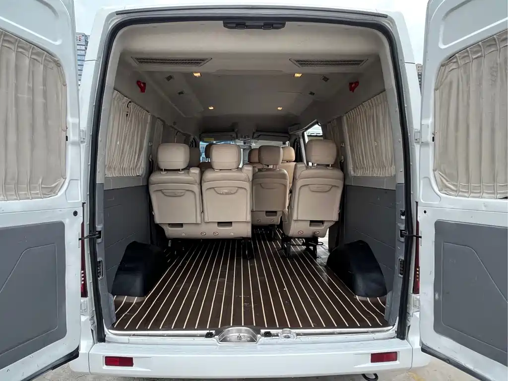 MAXUS V80 — миниатюра 13