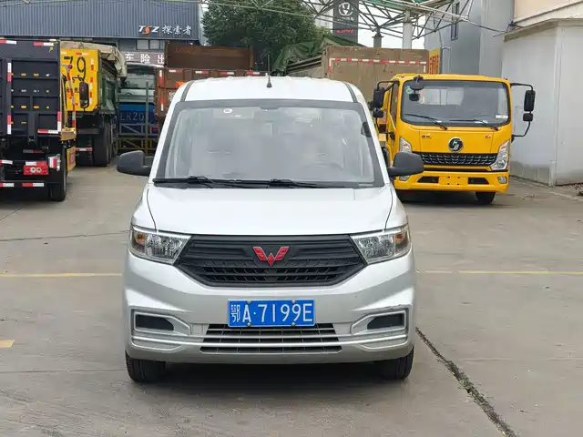 WULING WULING HONGGUANG V