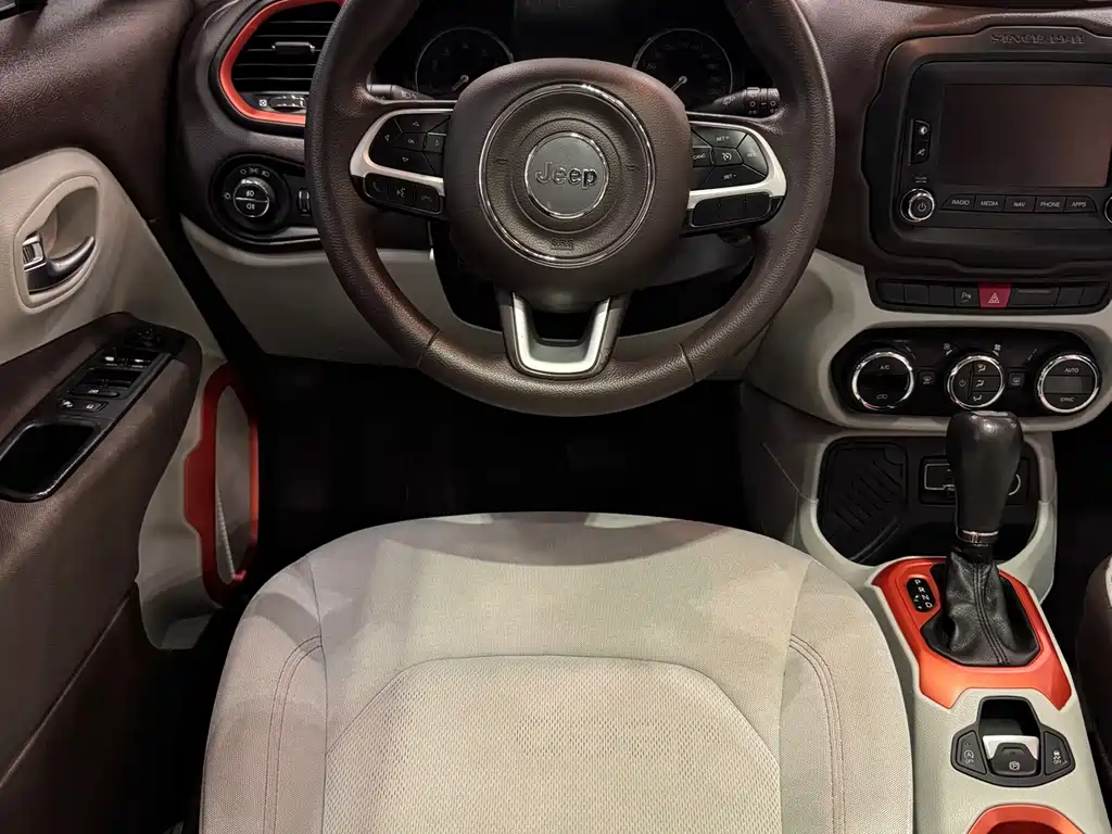 Jeep Renegade — миниатюра 12