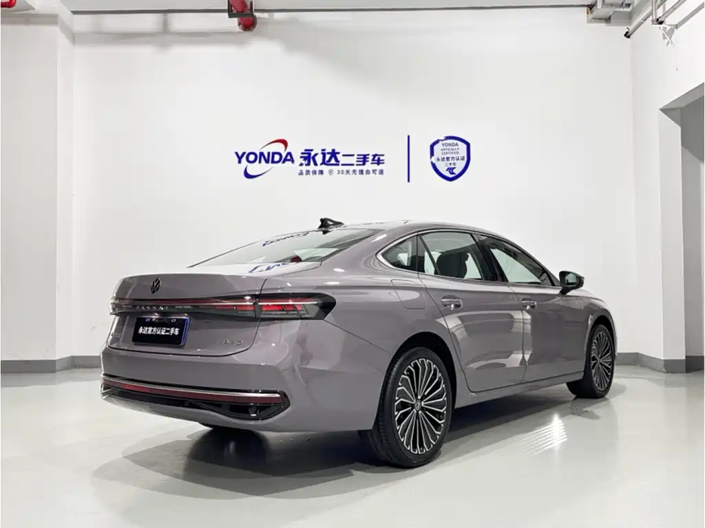 Volkswagen Passat 2025 Pro 380TSI