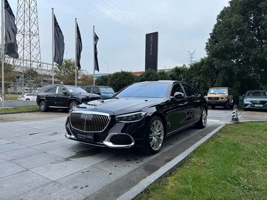 Mercedes-Benz S-Class 2023