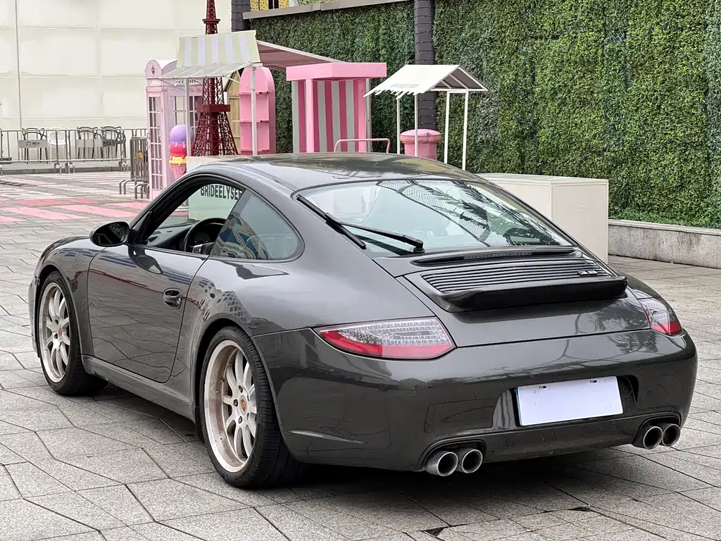 Porsche 911 2005 Carrera S MT 3.8L