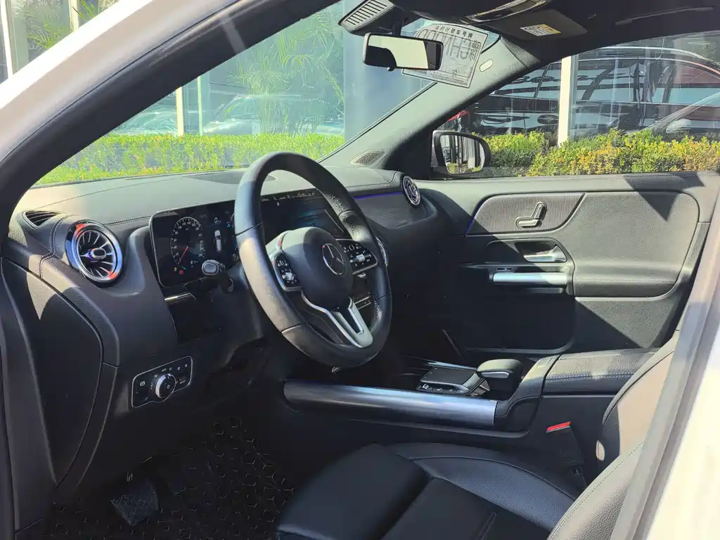 Mercedes-Benz GLA — миниатюра 9