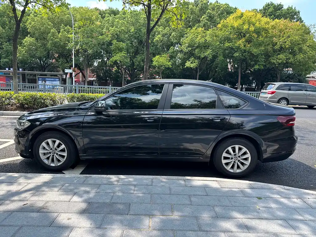 Volkswagen Lavida — миниатюра 4