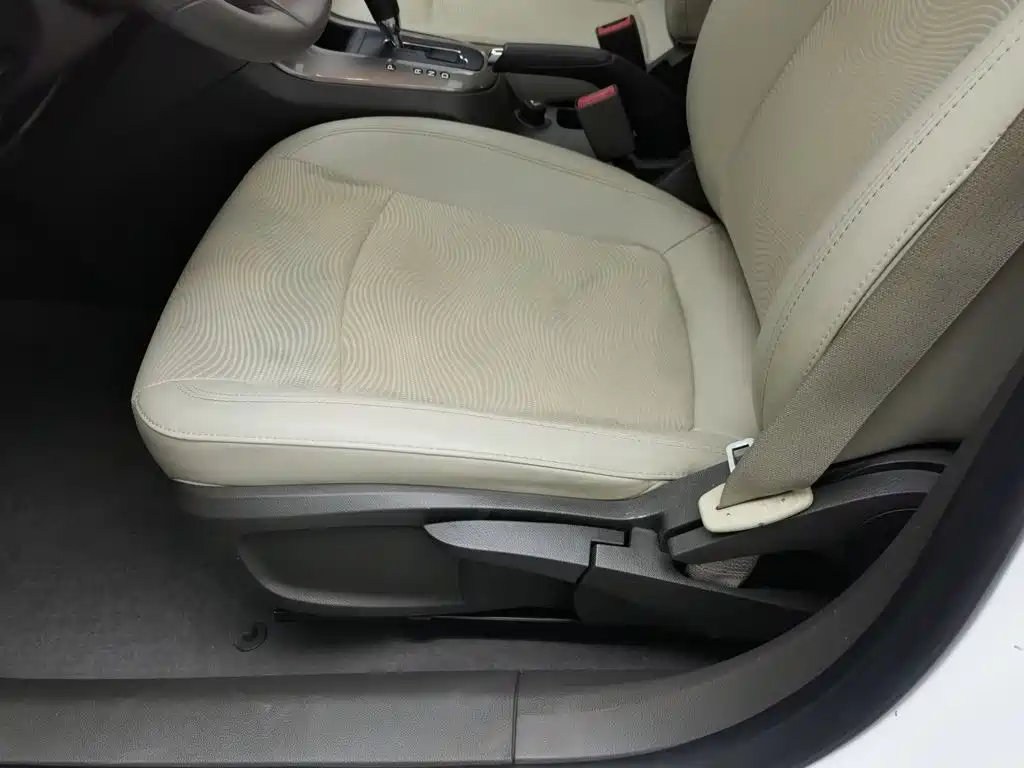 Chevrolet Cruze — миниатюра 20