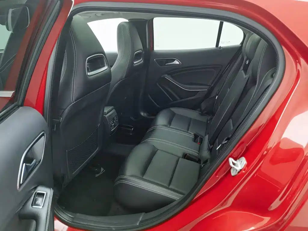 Mercedes-Benz GLA — миниатюра 15