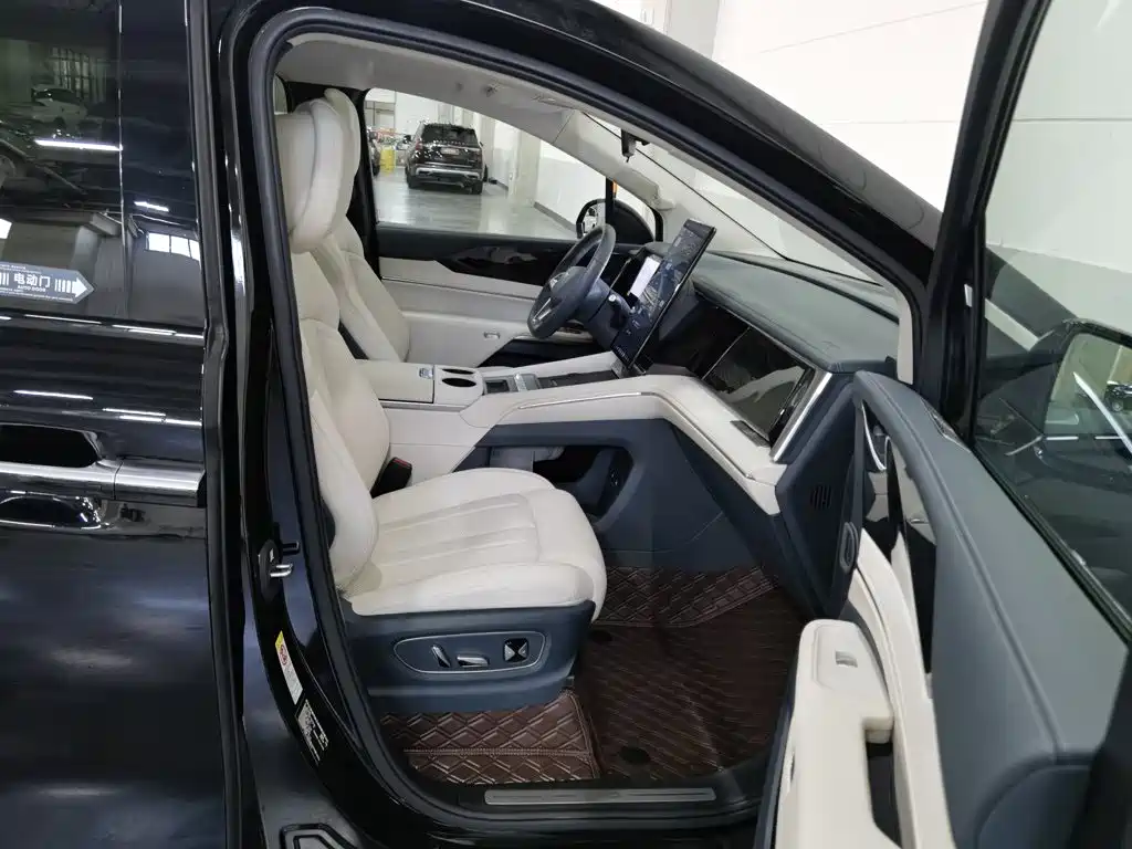 BYD Xia — миниатюра 23