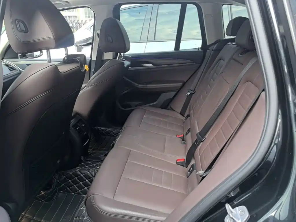BMW X3 — миниатюра 17