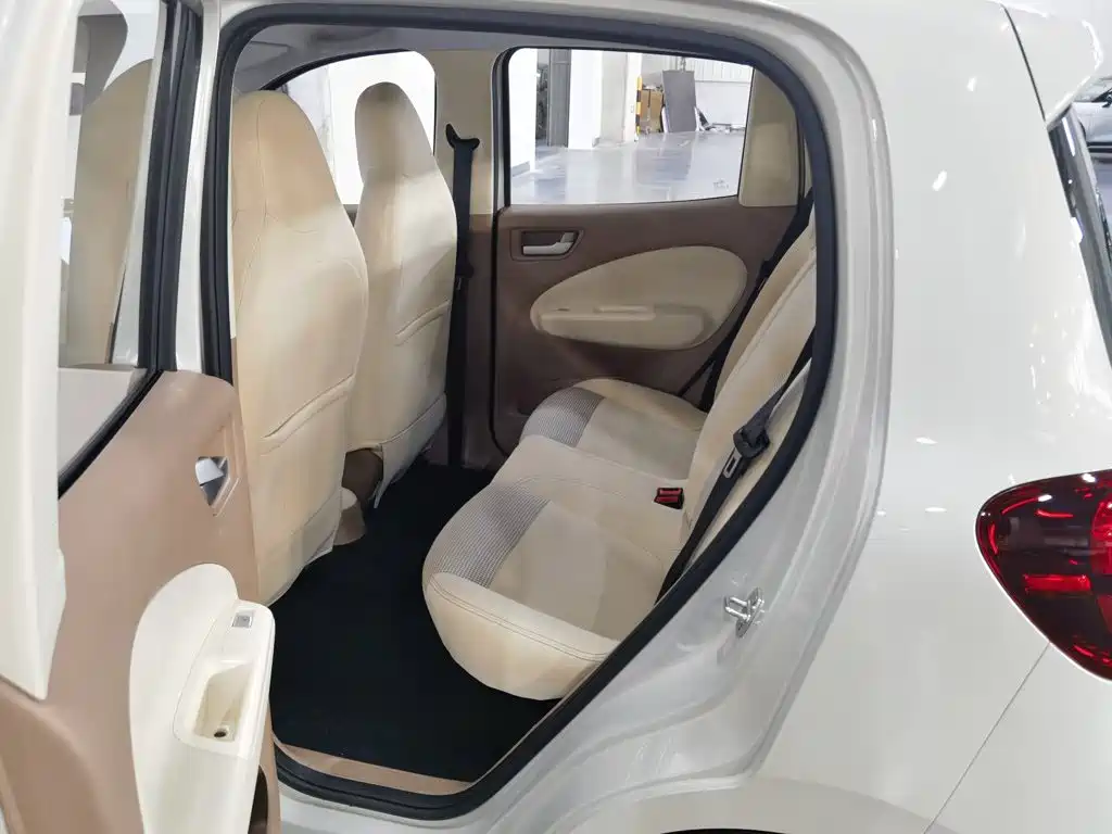Wuling MINIEV — миниатюра 15