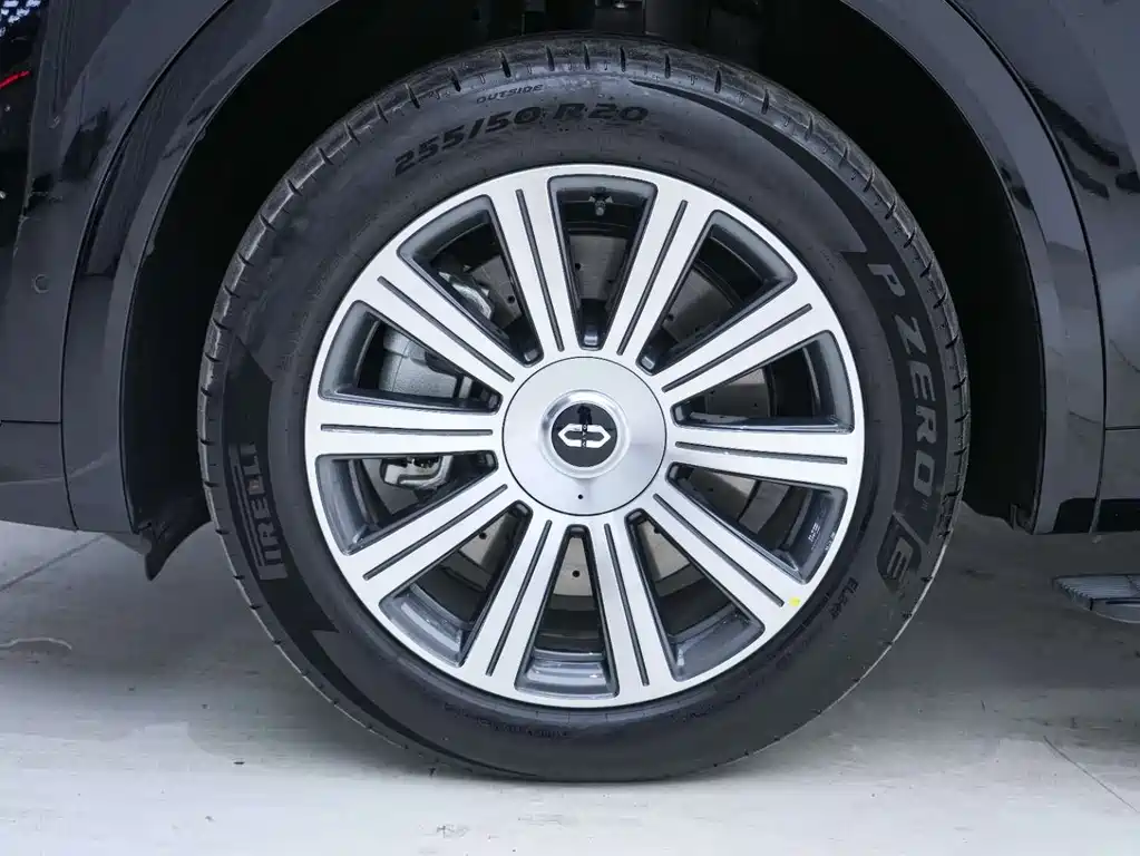 AITO ASK THE WORLD M8