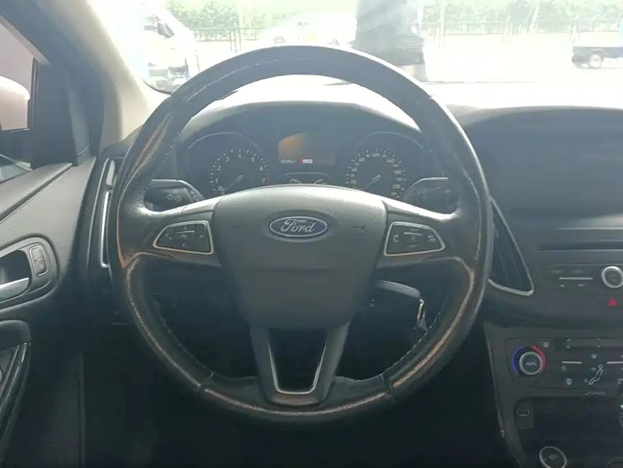 Ford Focus — миниатюра 15