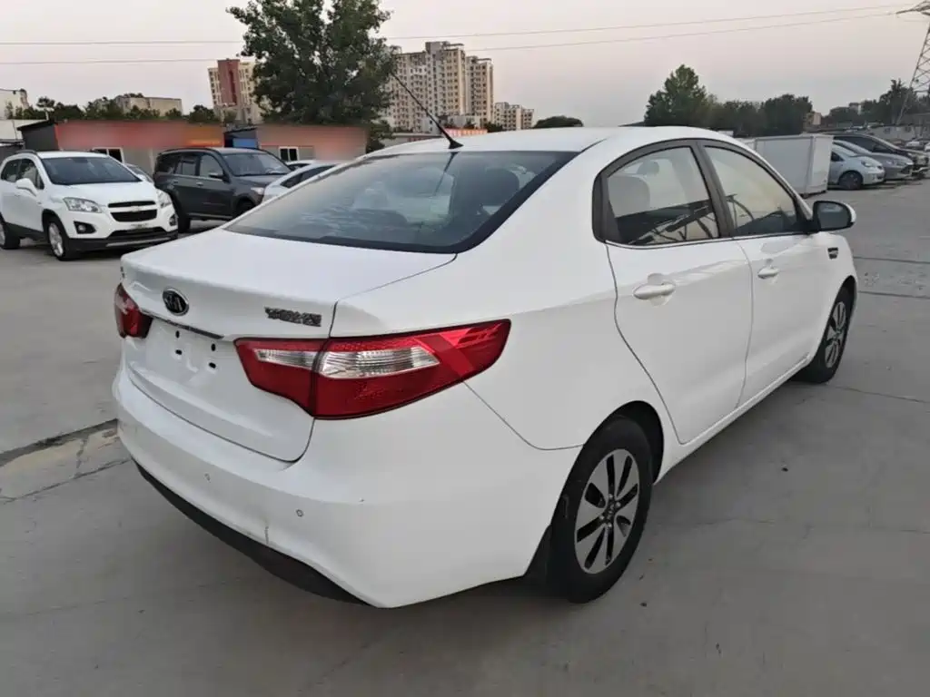 Kia K2 — миниатюра 7
