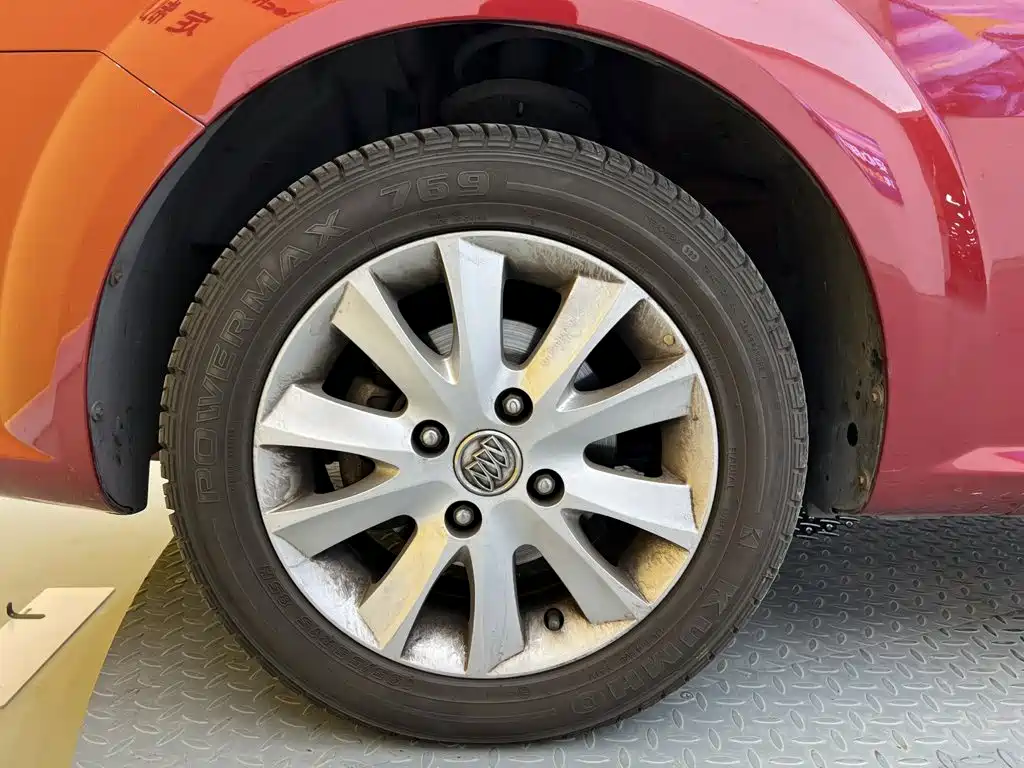 Buick Excelle — миниатюра 10