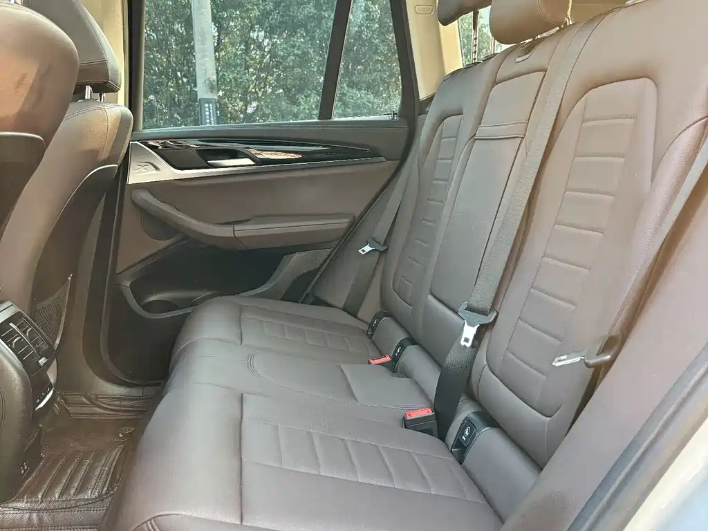 BMW X3 — миниатюра 12