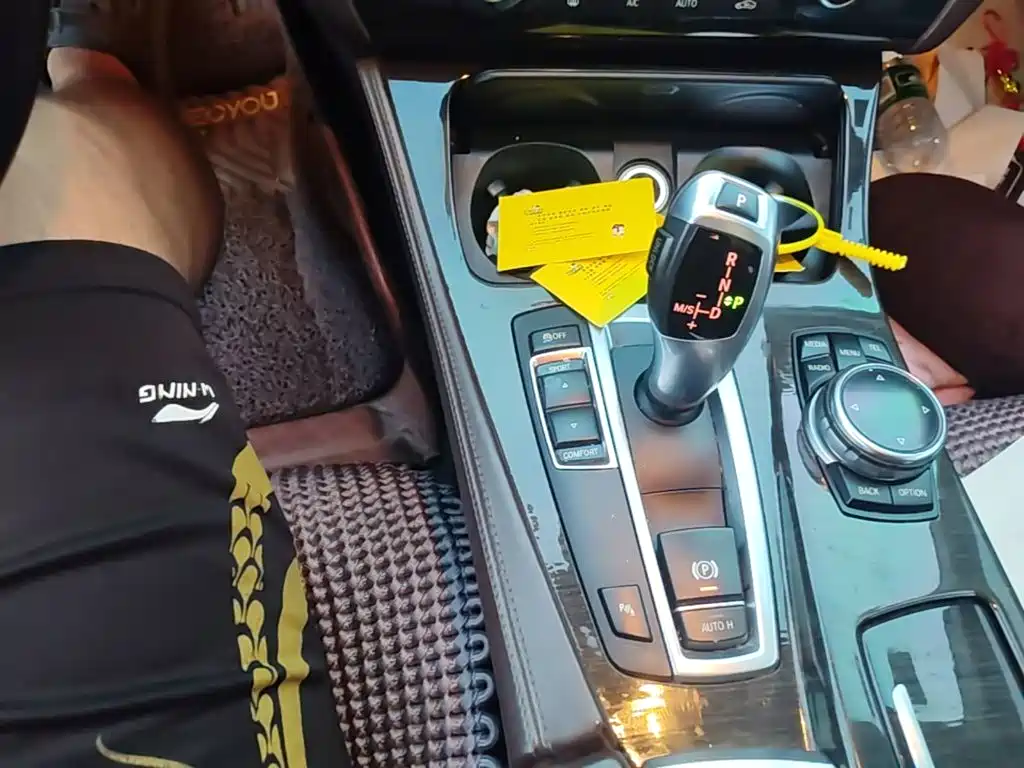 BMW 5 Series — миниатюра 19