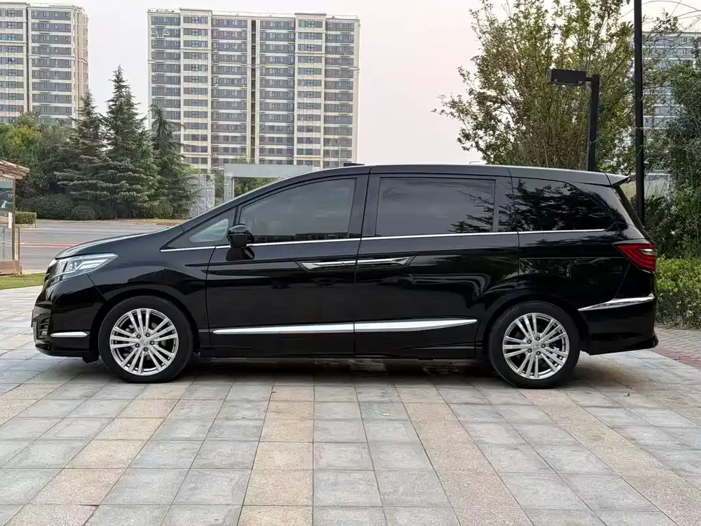 Honda Elysion — миниатюра 3