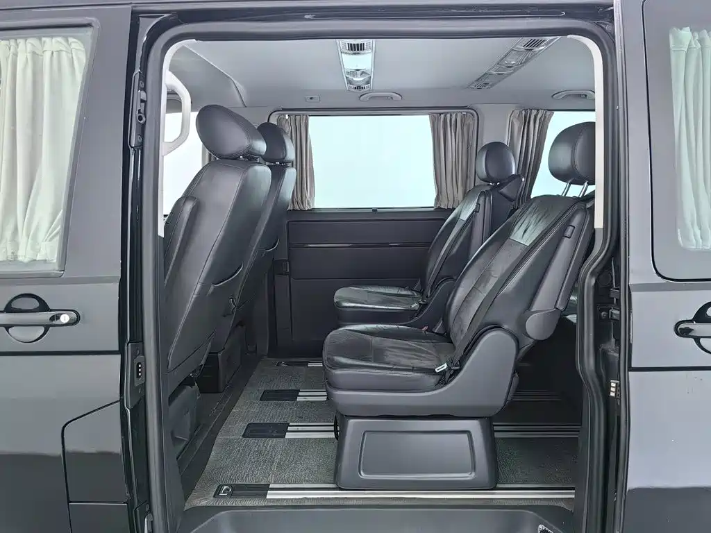 Volkswagen Multivan — миниатюра 15