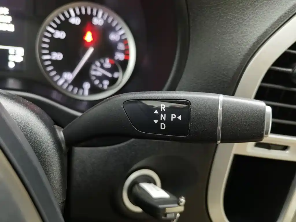 Mercedes-Benz Vito — миниатюра 13