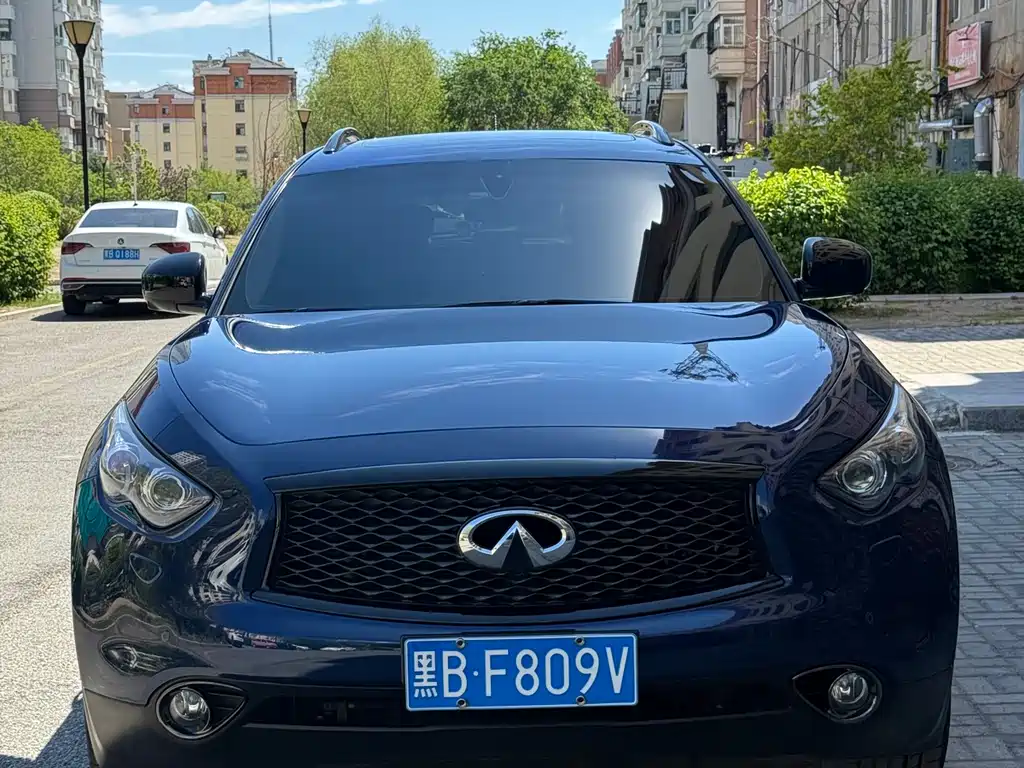 Infiniti QX70 2015 3.7L
