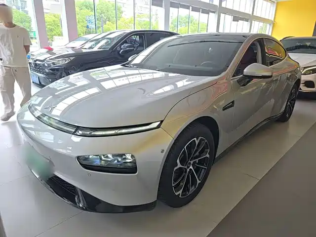 XPeng P7