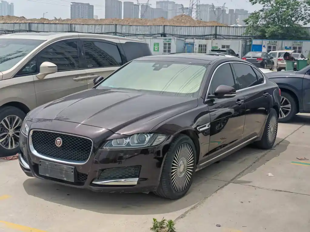 Купить Jaguar XFL