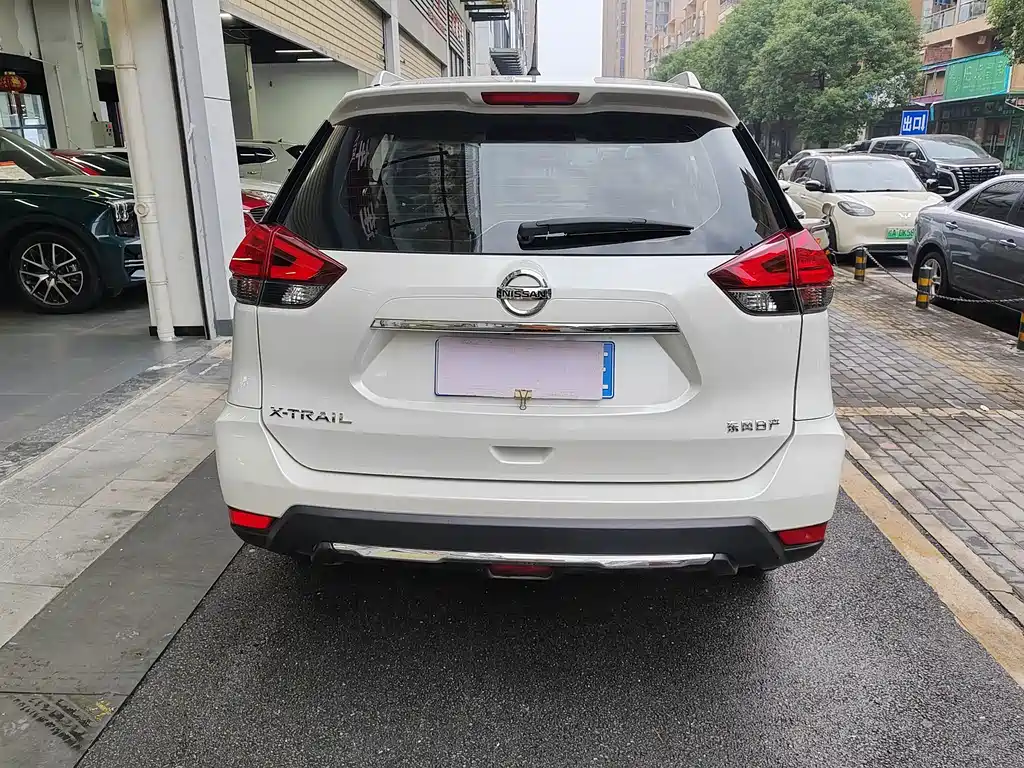 Nissan X-Trail — миниатюра 4