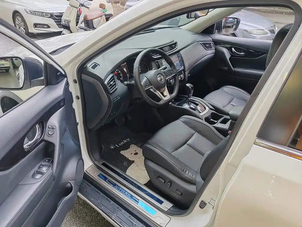 Nissan X-Trail — миниатюра 8