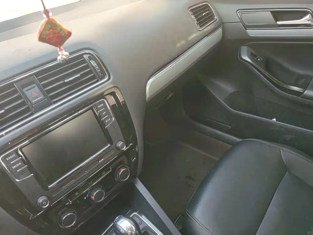 Volkswagen Sagitar — миниатюра 13