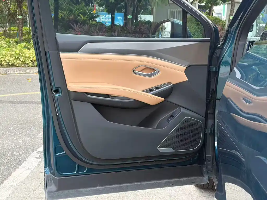 BYD L DM-i — миниатюра 11
