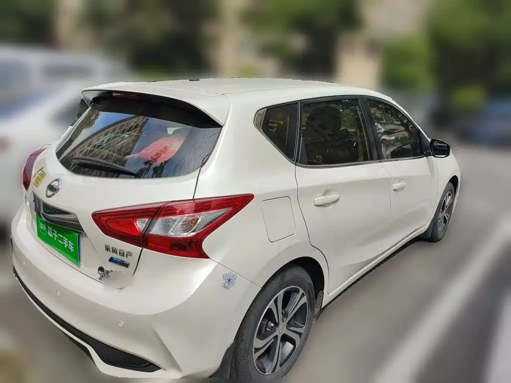Nissan Tiida — миниатюра 4
