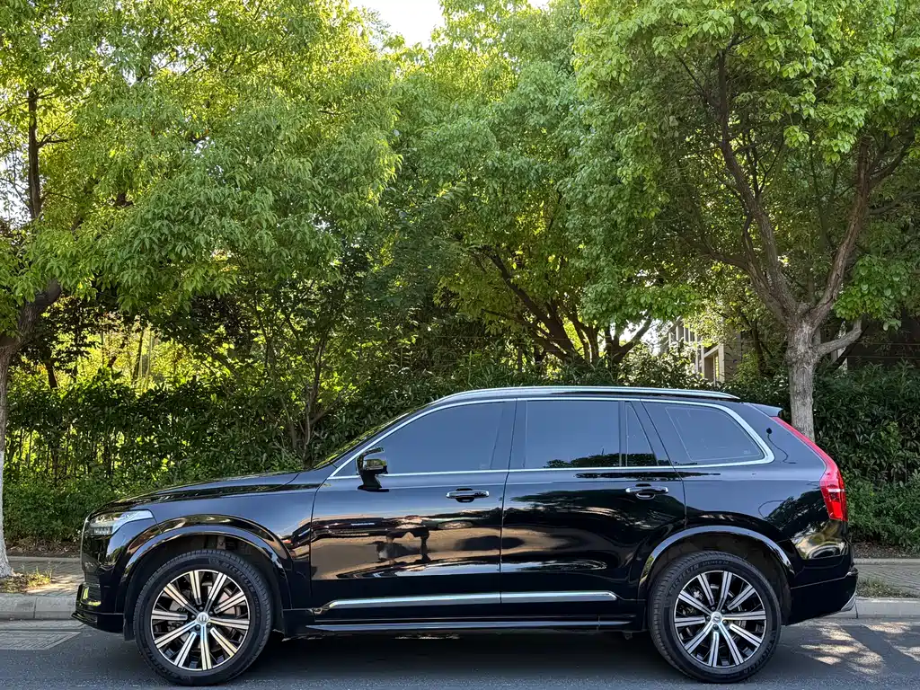 Volvo XC90 2021 B5 Luxury 5 мест