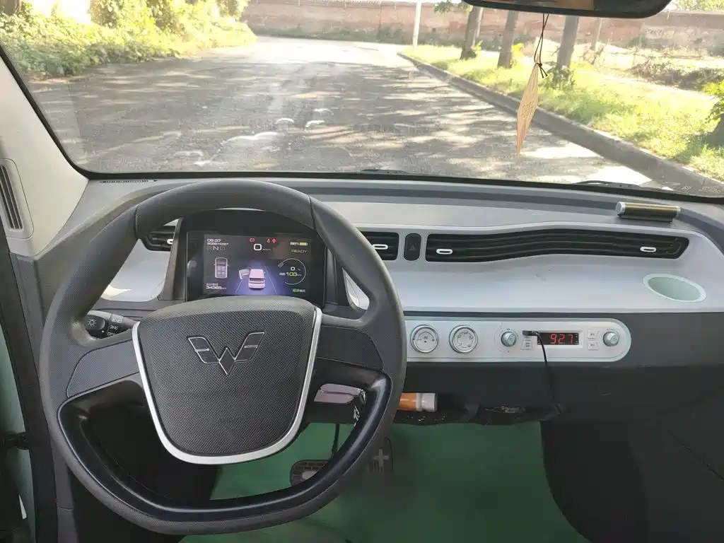 Wuling MINIEV — миниатюра 13