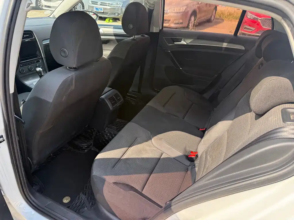Volkswagen Golf — миниатюра 3