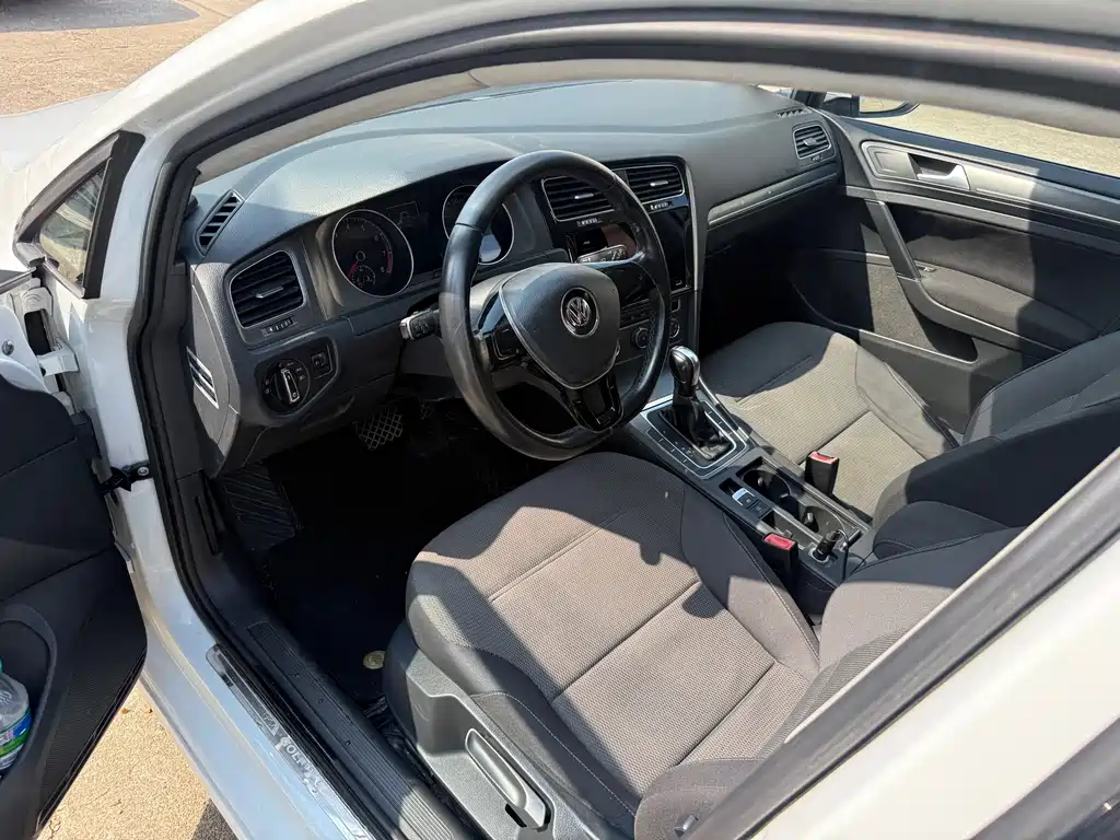 Volkswagen Golf — миниатюра 2