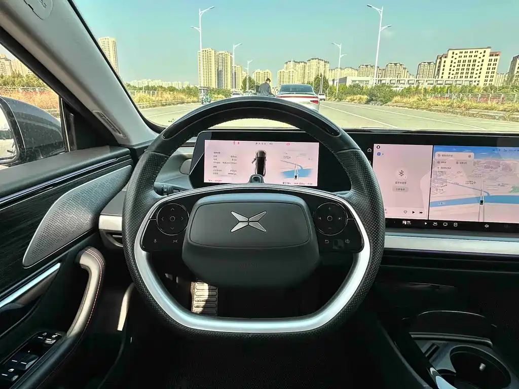 XPeng P7 — миниатюра 23