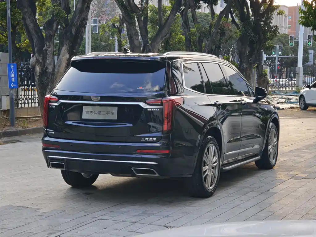 Cadillac XT6 — миниатюра 7