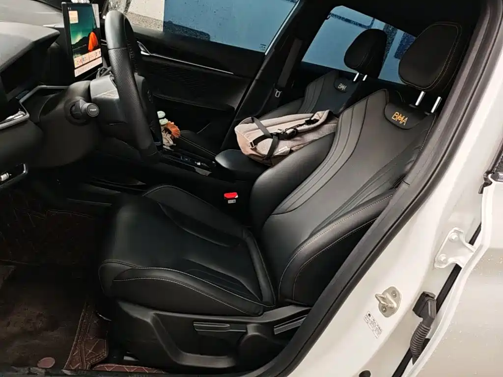Geely Binyue — миниатюра 11