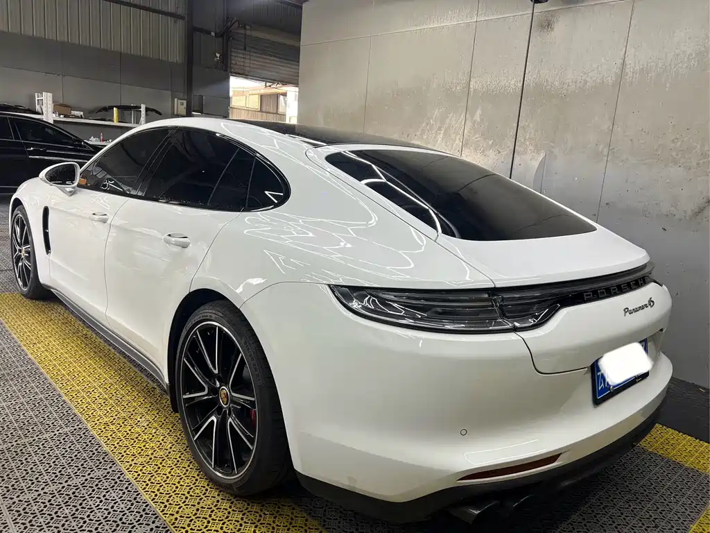 Porsche Panamera — миниатюра 8