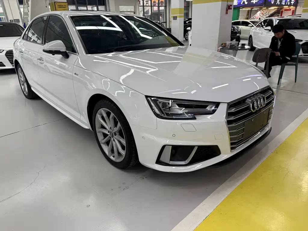 AUDI A4L