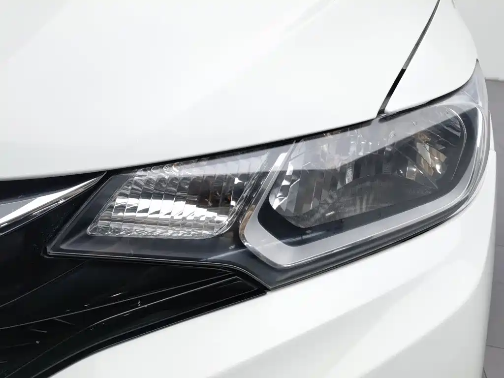 Honda Fit — миниатюра 7