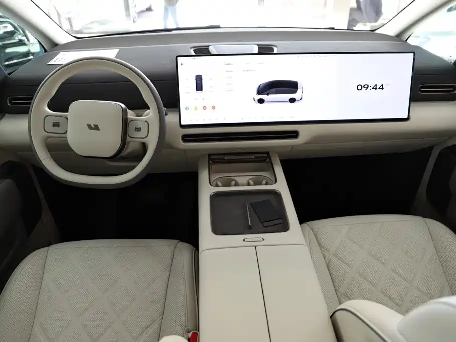 Li Auto Li MEGA — миниатюра 17