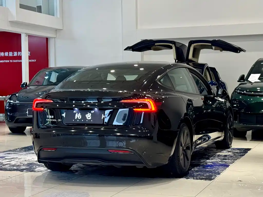 Tesla Model 3 — фотографии объявления, Фото 17